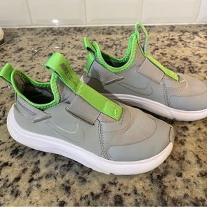 Kids gray/green Nike shoe